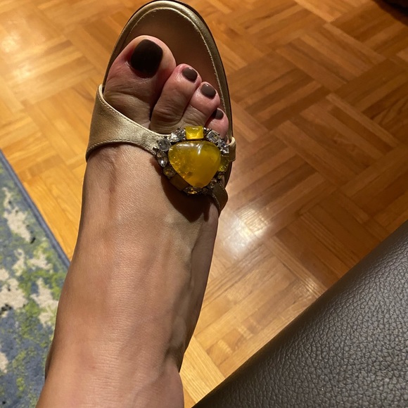 Authentic GIUSEPPE ZANOTTI elegant golden satin and leather evening shoes. - Picture 2 of 11